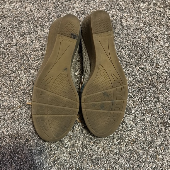 Sperry Women's Goldfish Leather/Linen Wedges Size 8 - Picture 5 of 5